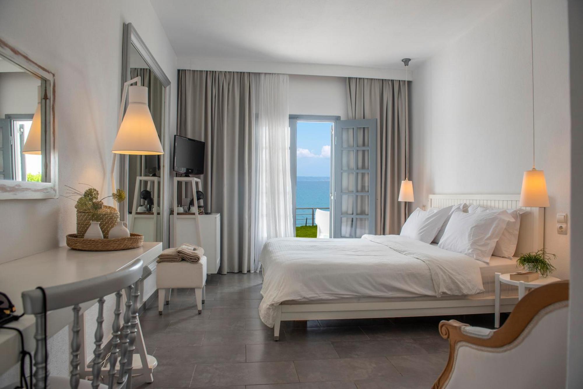 White Suites Resort Afytos Exteriér fotografie